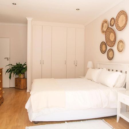 Camps Bay Guest Suite With Private Pool Кейптаун Екстериор снимка