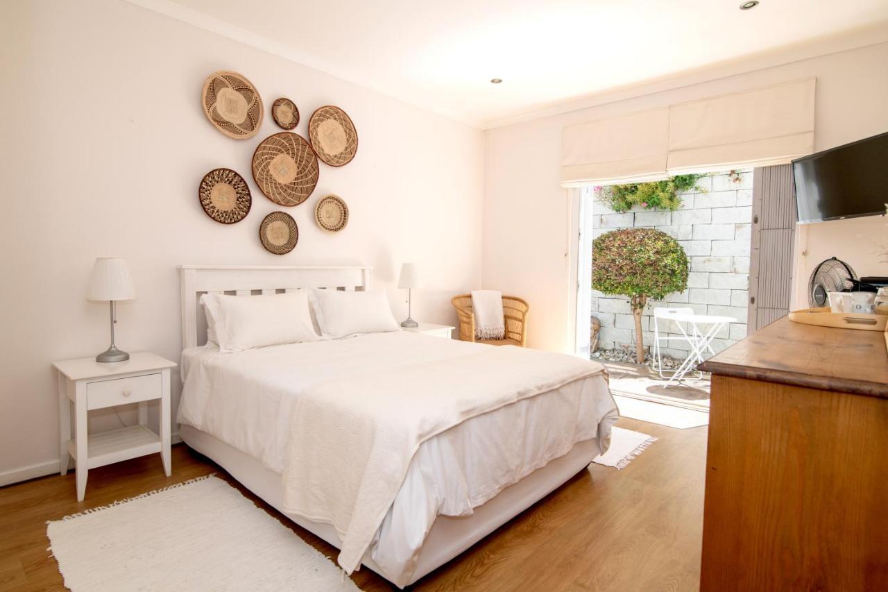 Camps Bay Guest Suite With Private Pool Кейптаун Екстериор снимка